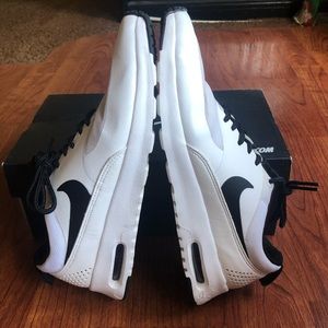 Women’s Nike Air Max Thea